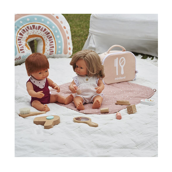 Set belleza de madera para muñecos